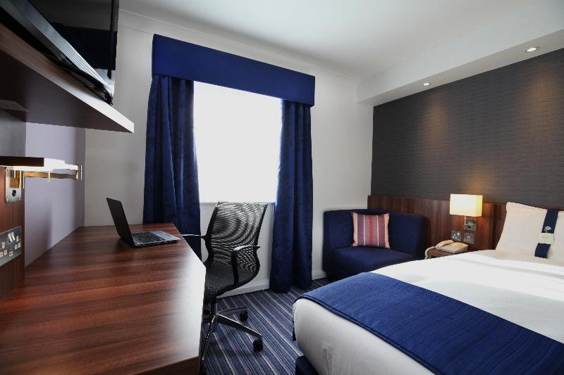 اتاق استاندارد, Holiday Inn Express London Gatwick   Crawley By Ihg