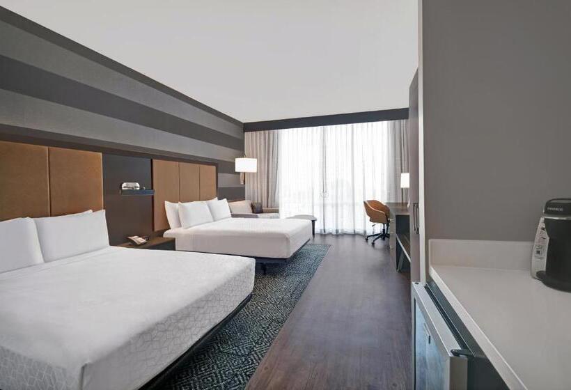 Номер Стандарт Адаптированный для Инвалидов, Holiday Inn Express Houston   Galleria Area By Ihg