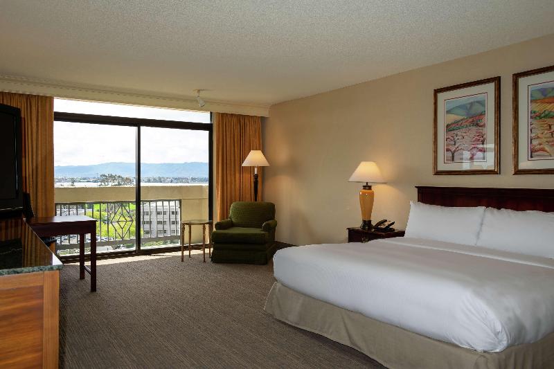 Номер Стандарт с Балконом, Doubletree By Hilton San Jose
