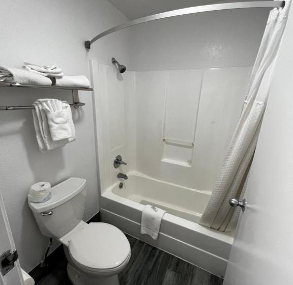 اتاق استاندارد برای معلولان, Studio 6 Flagstaff Az