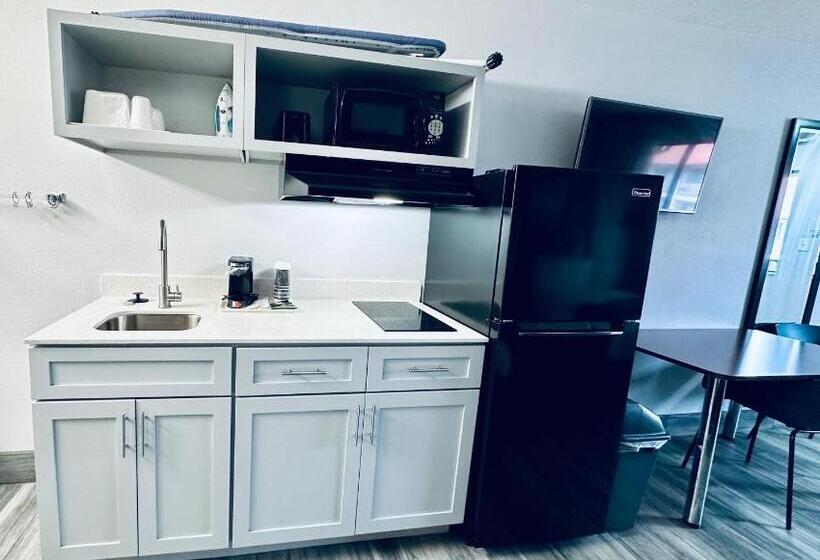 اتاق استاندارد سه نفره, Studio 6 Flagstaff Az