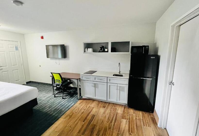 اتاق استاندارد با تخت بزرگ, Studio 6 Flagstaff Az