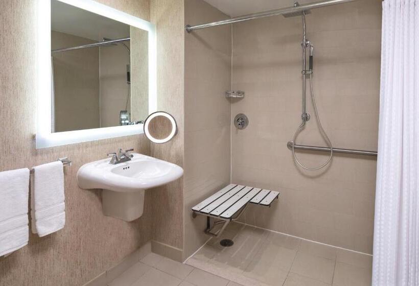 Номер Executive Кровать Кинг, The Westin Southfield Detroit