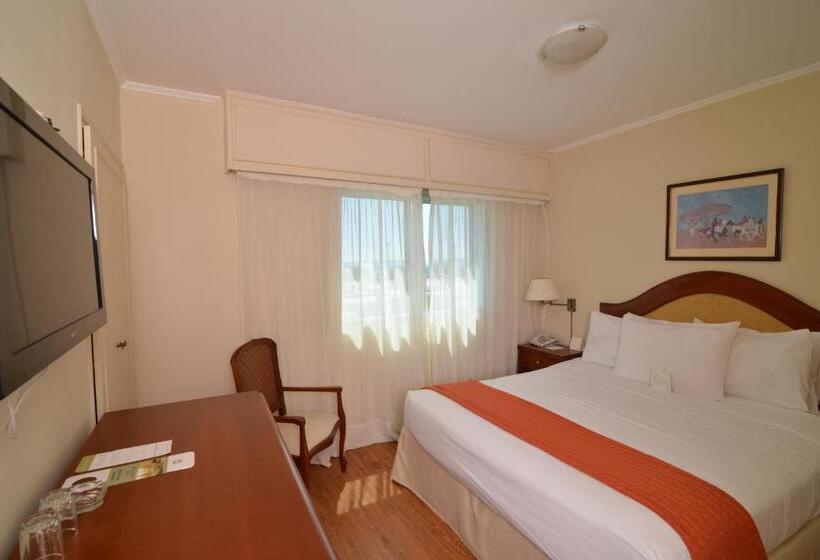 اتاق لوکس با چشم‌انداز دریا, Sunset Beach