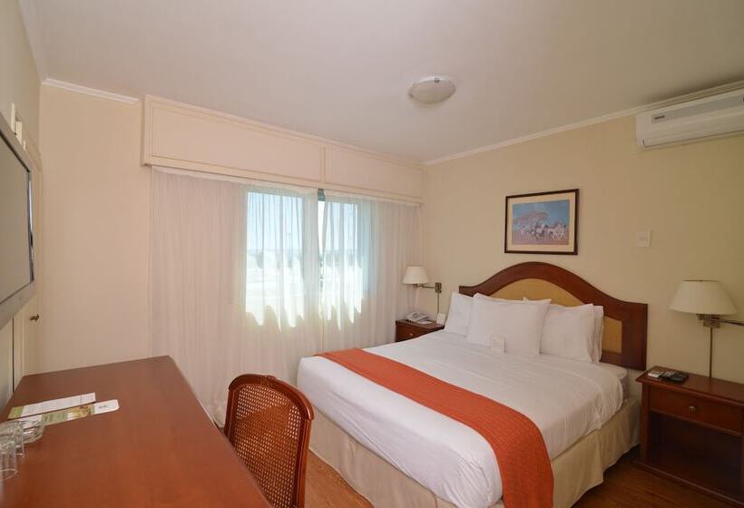اتاق لوکس با چشم‌انداز دریا, Sunset Beach