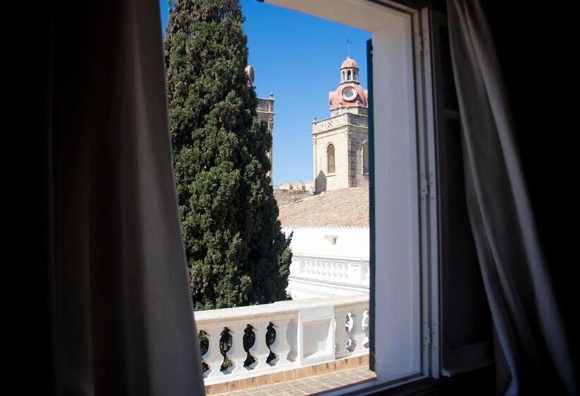 Номер Стандарт, Grupoandria El Claustre De Ciutadella   Hospederia