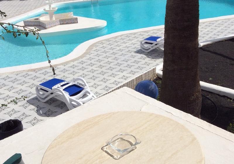 Студио Стандарт Вид на Бассейн, Apartamentos Panorama Adults Only