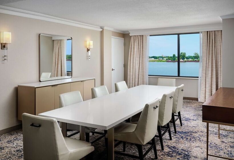 Люкс Адаптированный для Инвалидов, Hilton New Orleans Riverside