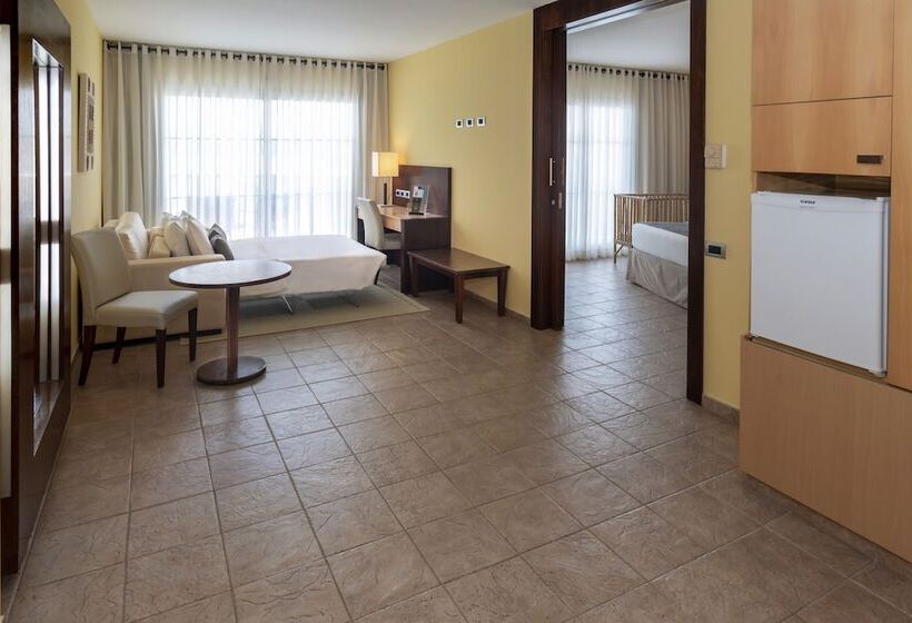 سوییت جونیور با چشم‌انداز جانبی دریا, Serhs Natal Grand Hotel & Resort