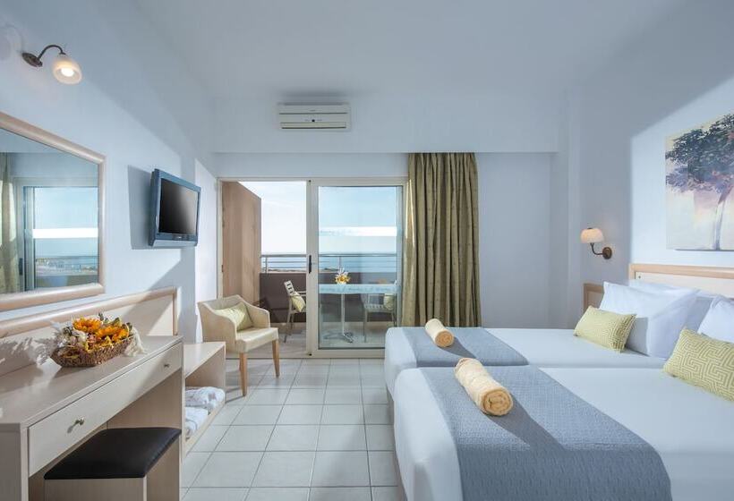 اتاق استاندارد با چشم‌انداز دریا, Blue Bay Resort