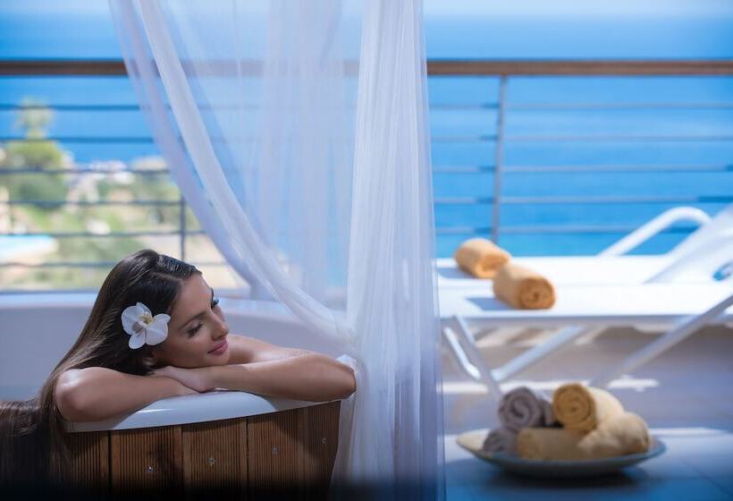 اتاق اجرایی با چشم‌انداز دریا, Blue Bay Resort