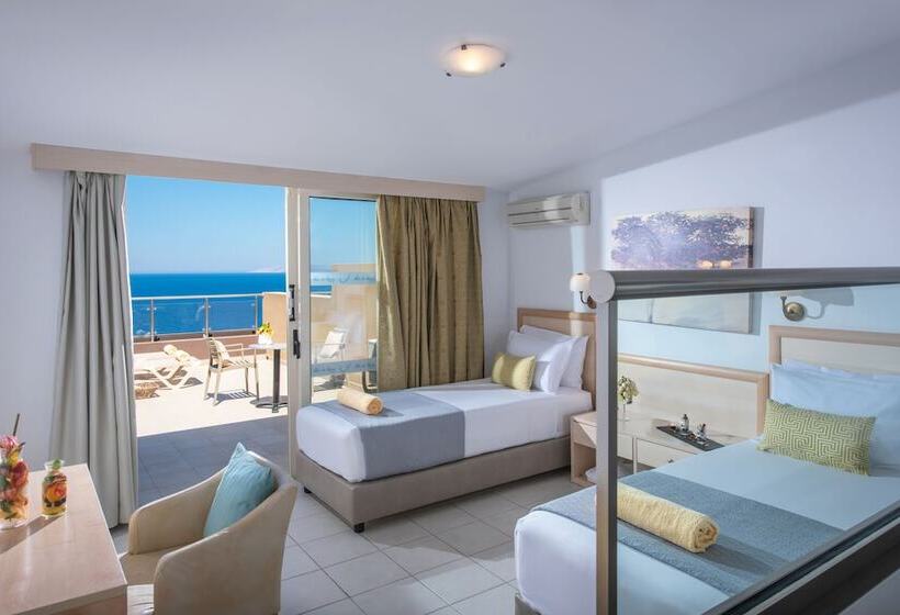 سوییت خانوادگی, Blue Bay Resort