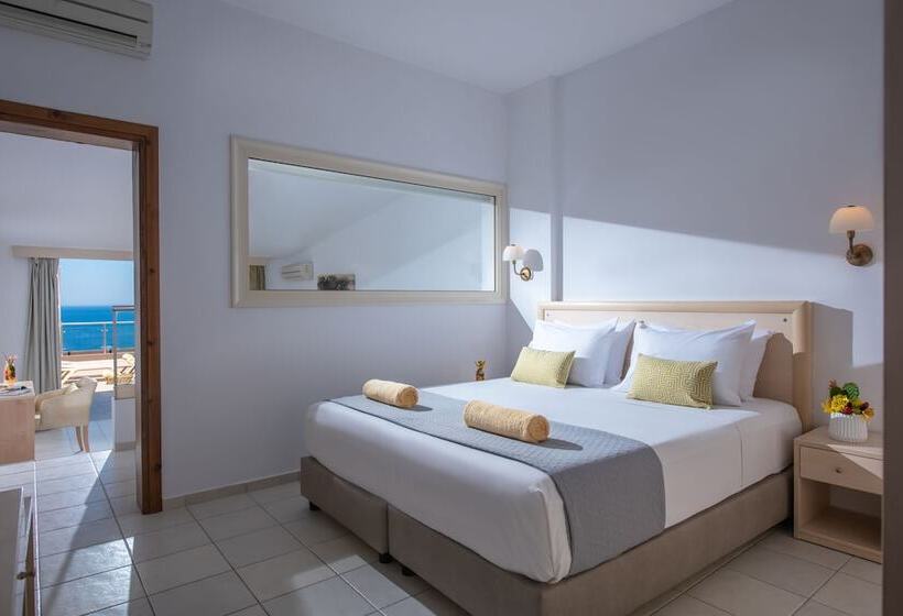 سوییت خانوادگی, Blue Bay Resort