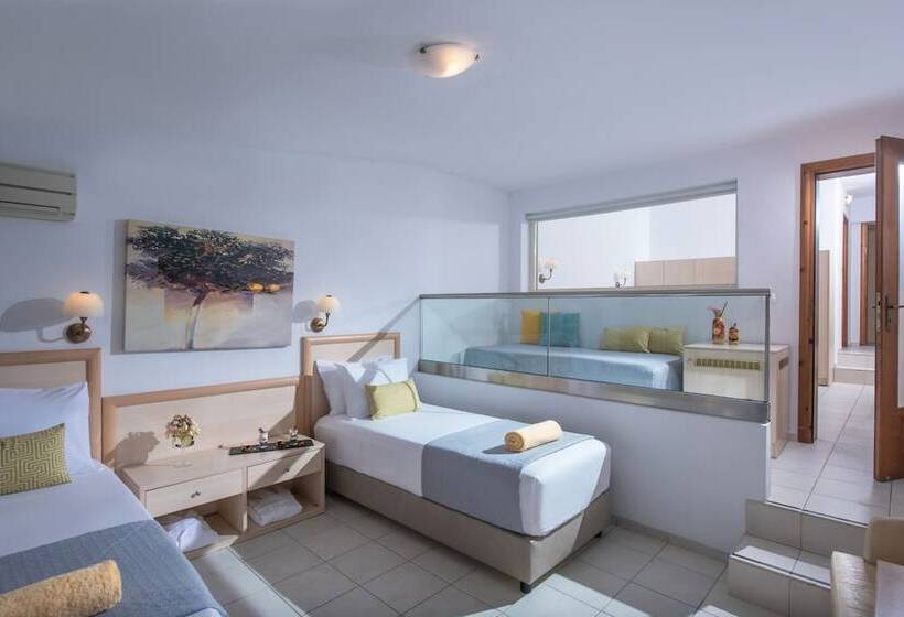 سوییت خانوادگی, Blue Bay Resort