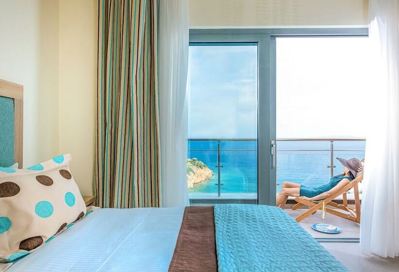 اتاق لوکس با چشم‌انداز دریا, Blue Bay Resort