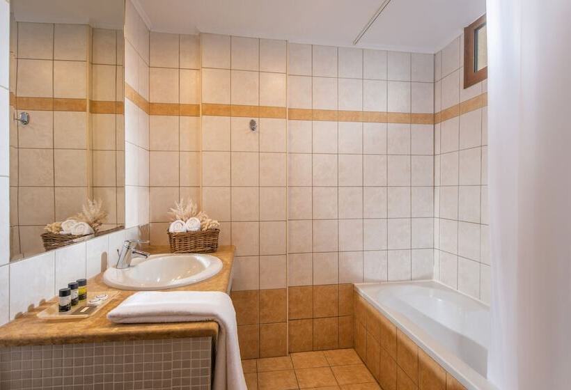 سوئیت خانواده 2 خوابه, Blue Bay Resort