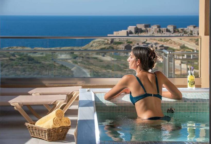 سوئیت خانواده 2 خوابه, Blue Bay Resort