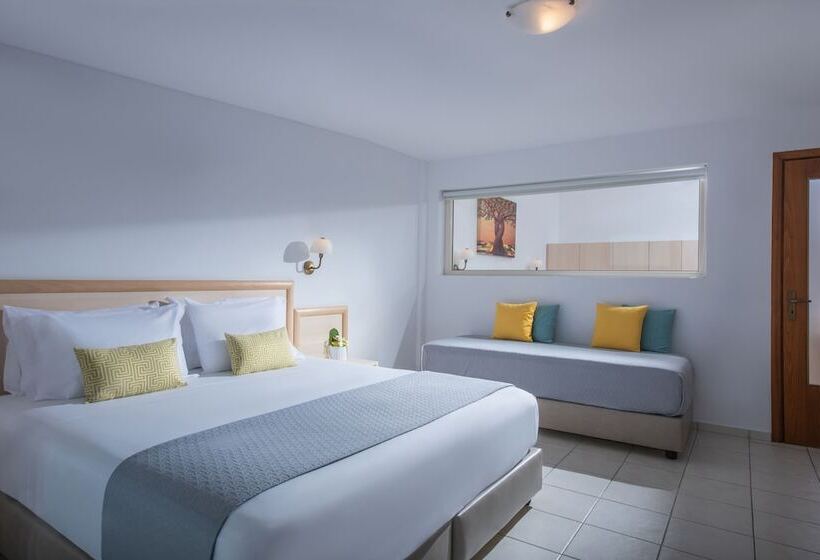 سوئیت خانواده 2 خوابه, Blue Bay Resort