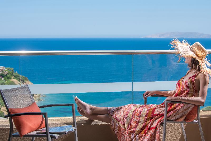 اتاق اجرایی با چشم‌انداز دریا, Blue Bay Resort