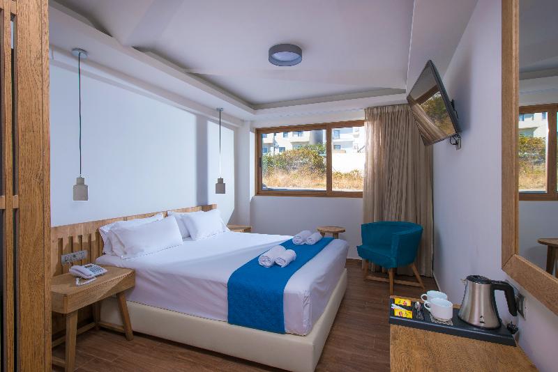اتاق خانوادگی با چشم‌انداز دریا, Blue Bay Resort