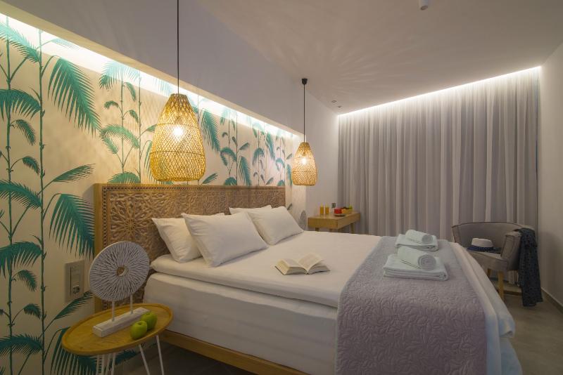 اتاق خانوادگی با چشم‌انداز دریا, Blue Bay Resort