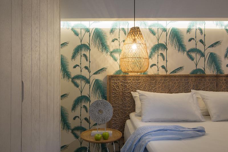اتاق خانوادگی با چشم‌انداز دریا, Blue Bay Resort