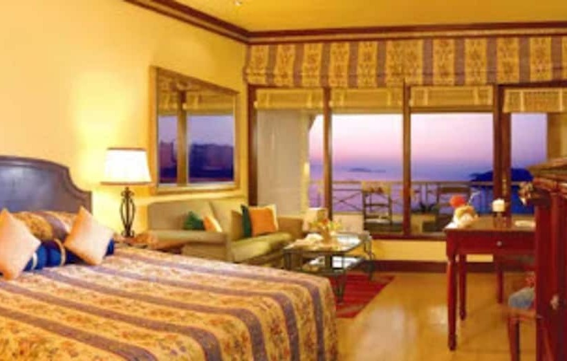 اتاق لوکس با چشم‌انداز دریا, Bogmallo Beach Resort