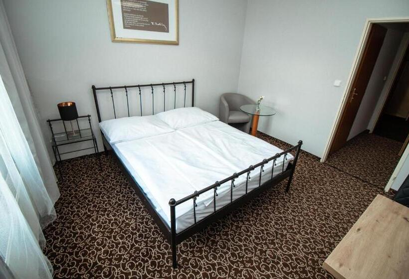Quarto Estandar Individual, Brixen