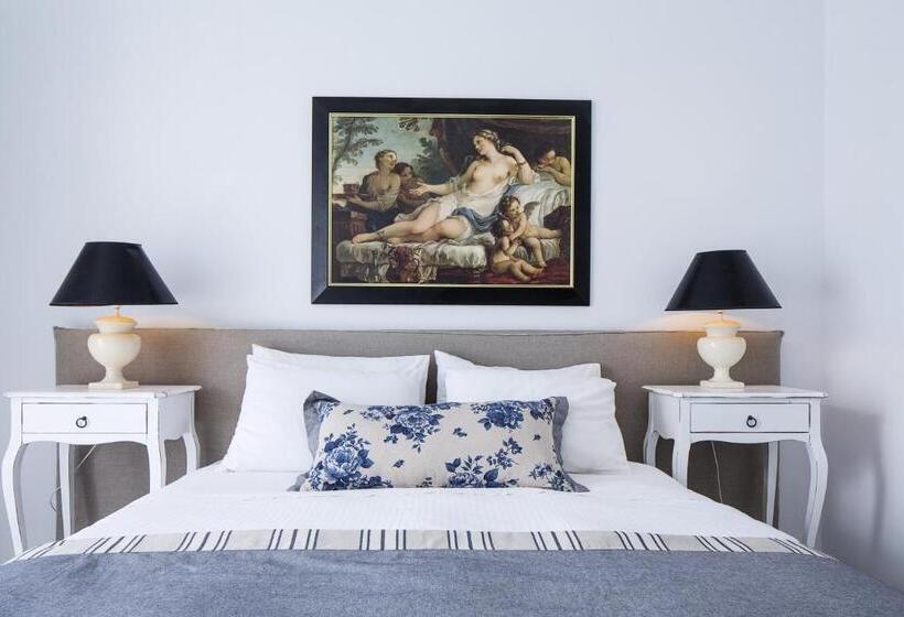 Superior Interior Room, La Maltese Estate