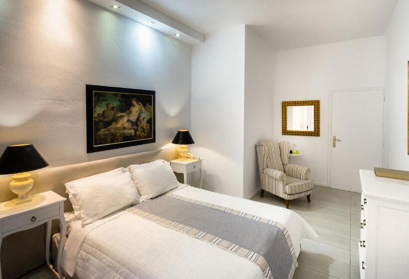 Superior Interior Room, La Maltese Estate