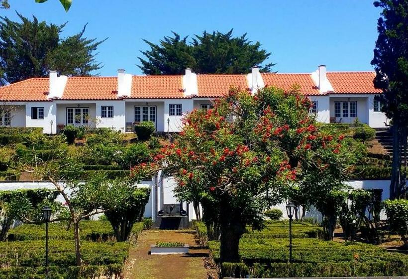 بانگلوی استاندارد, Solar Do Conde Garden