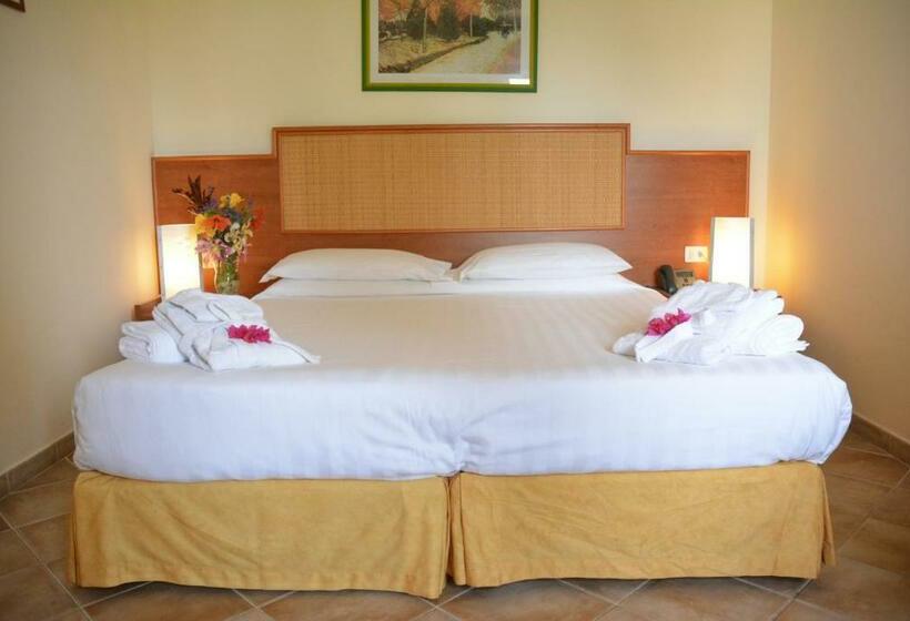 Семейный Номер, Voi Arenella Resort