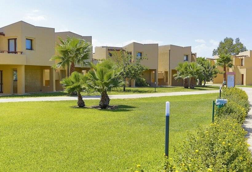 Семейный Номер, Voi Arenella Resort