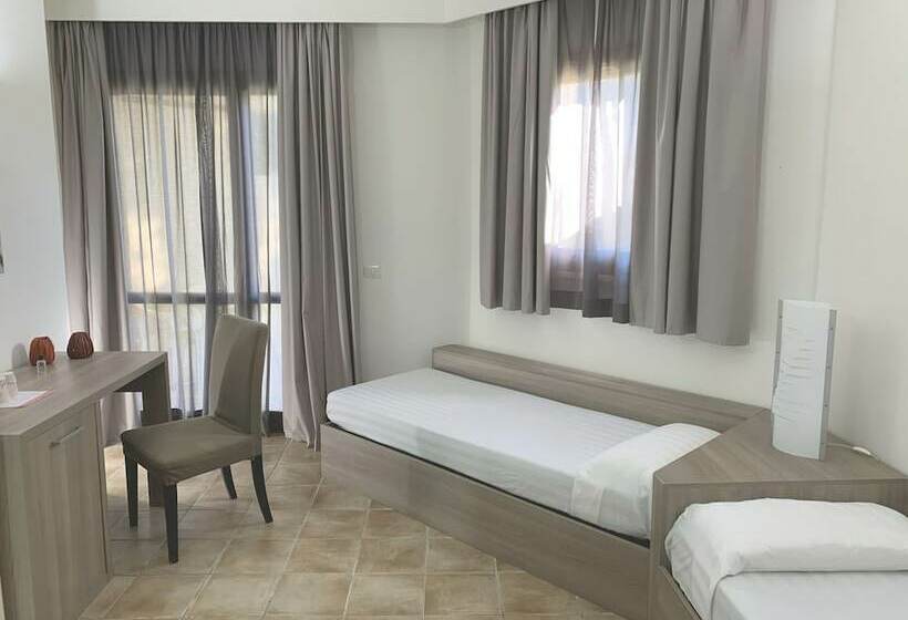 Семейный Номер, Voi Arenella Resort