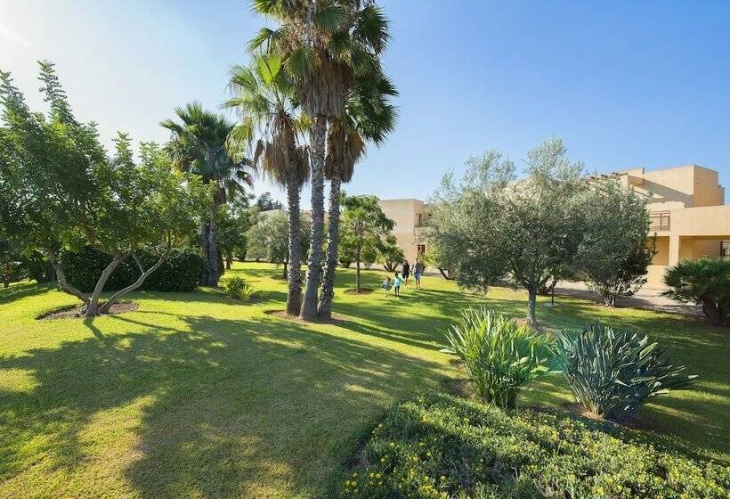 Семейный Номер, Voi Arenella Resort