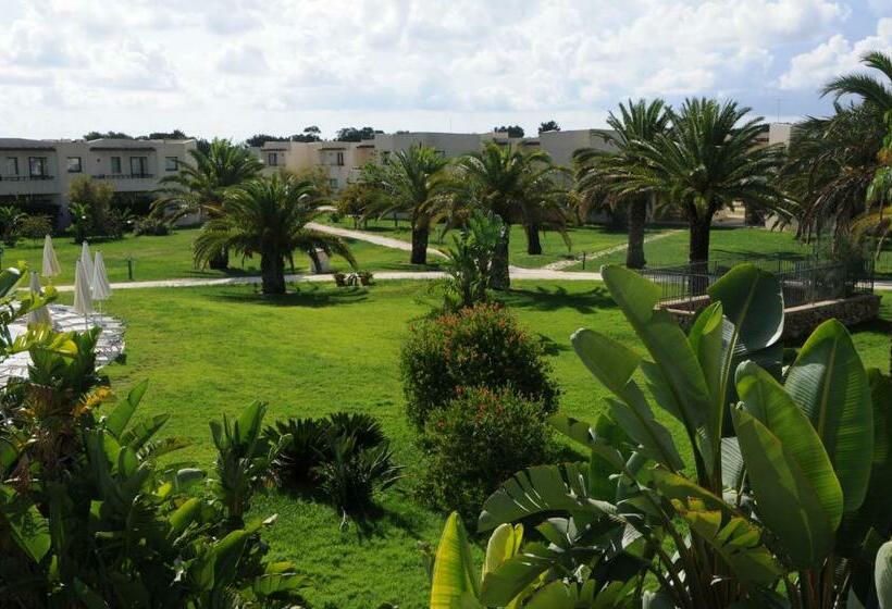 Трехместный Номер Комфорт, Voi Arenella Resort