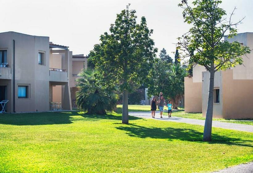 Трехместный Номер Классика, Voi Arenella Resort