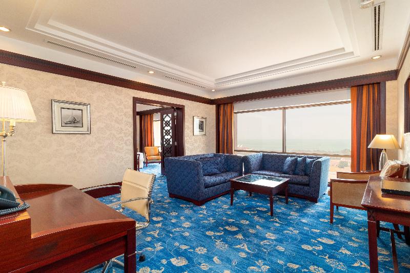 سوئیت با تخت بزرگ, Holiday Inn Kuwait By Ihg