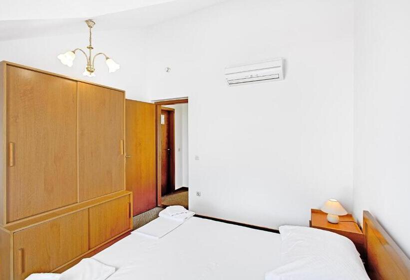 Triple Room Sea View, Villa Supetar