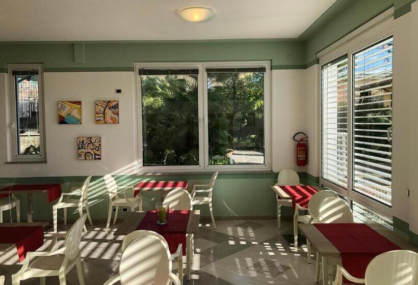 اتاق استاندارد یک نفره, Mh Hotel Varazze
