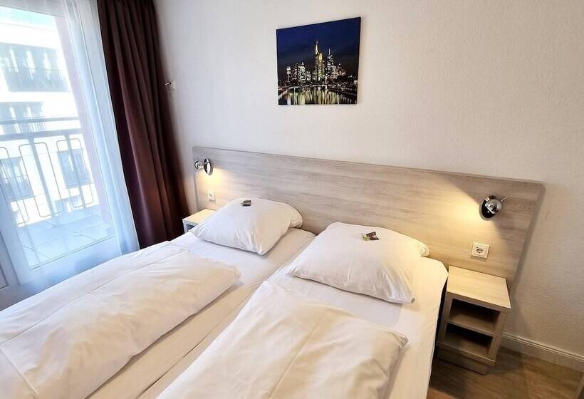 스탠다드 룸 더블 침대, Adler Hotel Frankfurt
