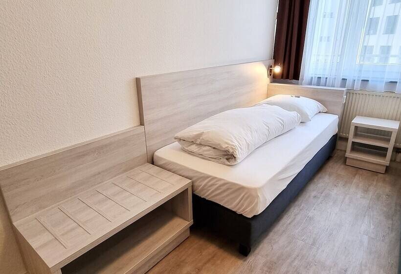 스탠다드 룸 공동 욕실, Adler Hotel Frankfurt