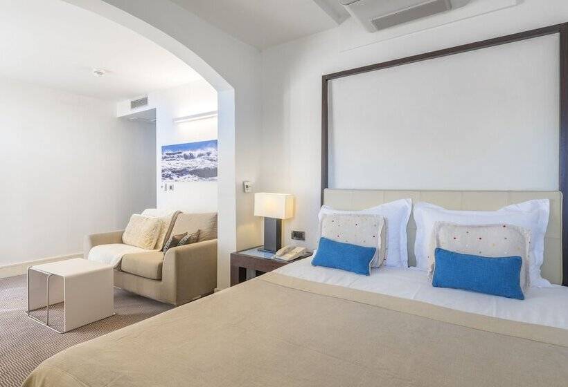 استودیو استاندارد با چشم‌انداز دریا و بالکن, Amfora Hvar Grand Beach Resort