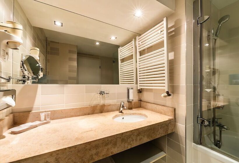 Quarto Familiar, Atrium Fashion
