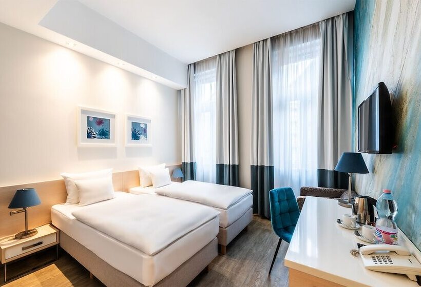Quarto Familiar, Atrium Fashion
