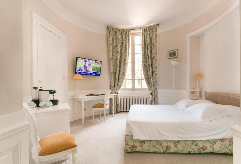 Классический Номер, Château Golf Des Sept Tours