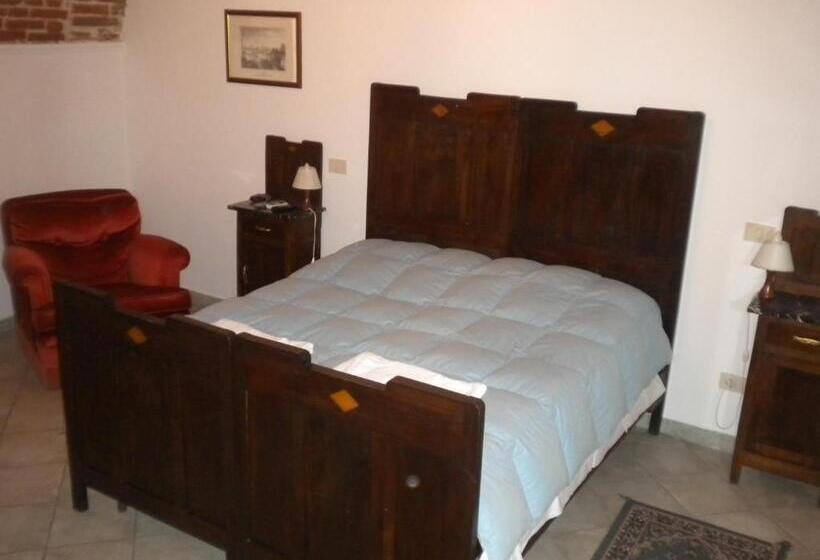 Quarto Estandar, La Chicca B&b
