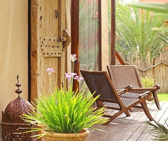 چادر با خدمات رفاهی استاندارد, Domaine Des Remparts Hotel & Spa
