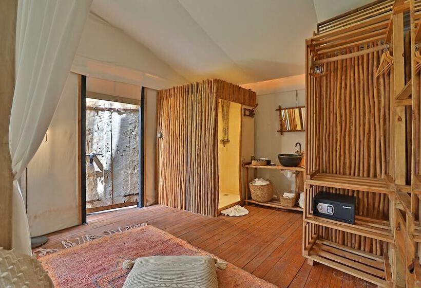 چادر با خدمات رفاهی استاندارد, Domaine Des Remparts Hotel & Spa