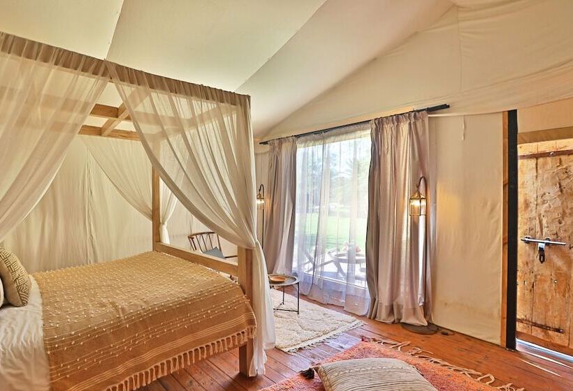 چادر با خدمات رفاهی استاندارد, Domaine Des Remparts Hotel & Spa